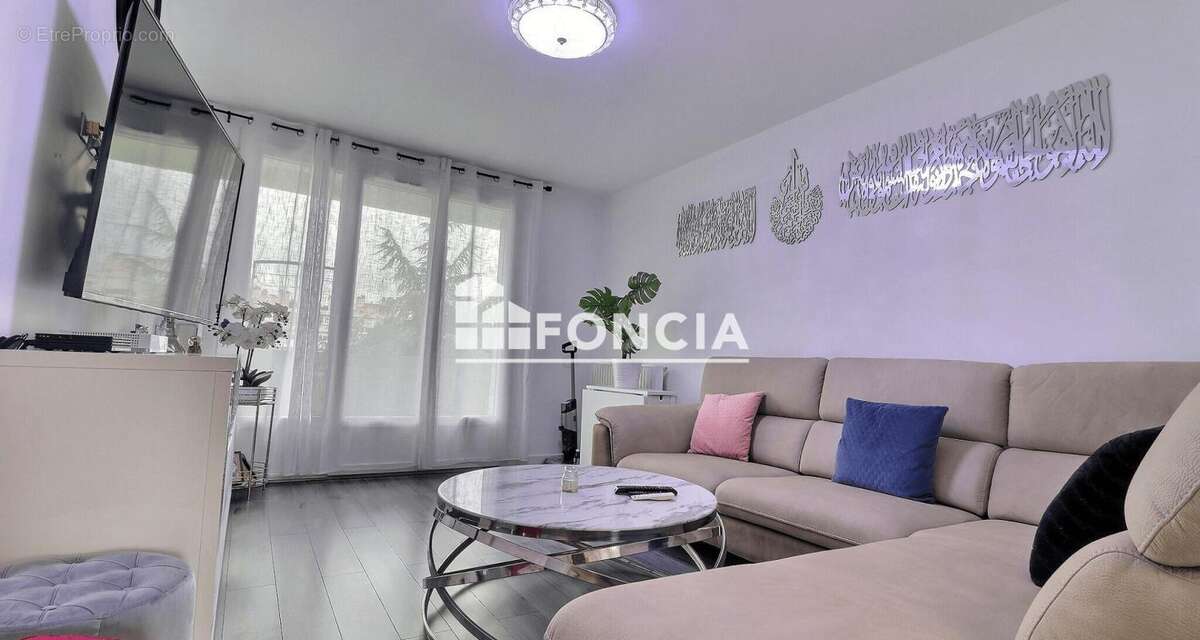 Appartement à SAINT-ETIENNE