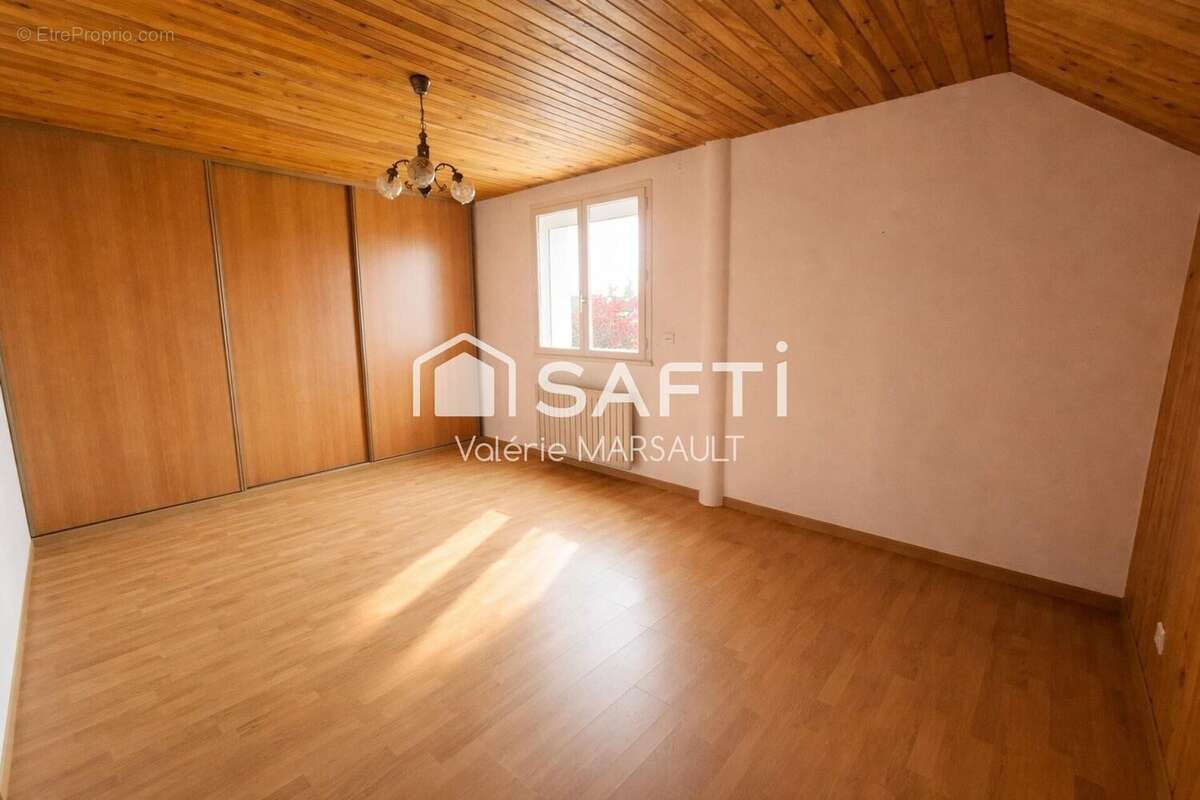 Photo 8 - Maison à SAINT-ETIENNE-DE-CHIGNY