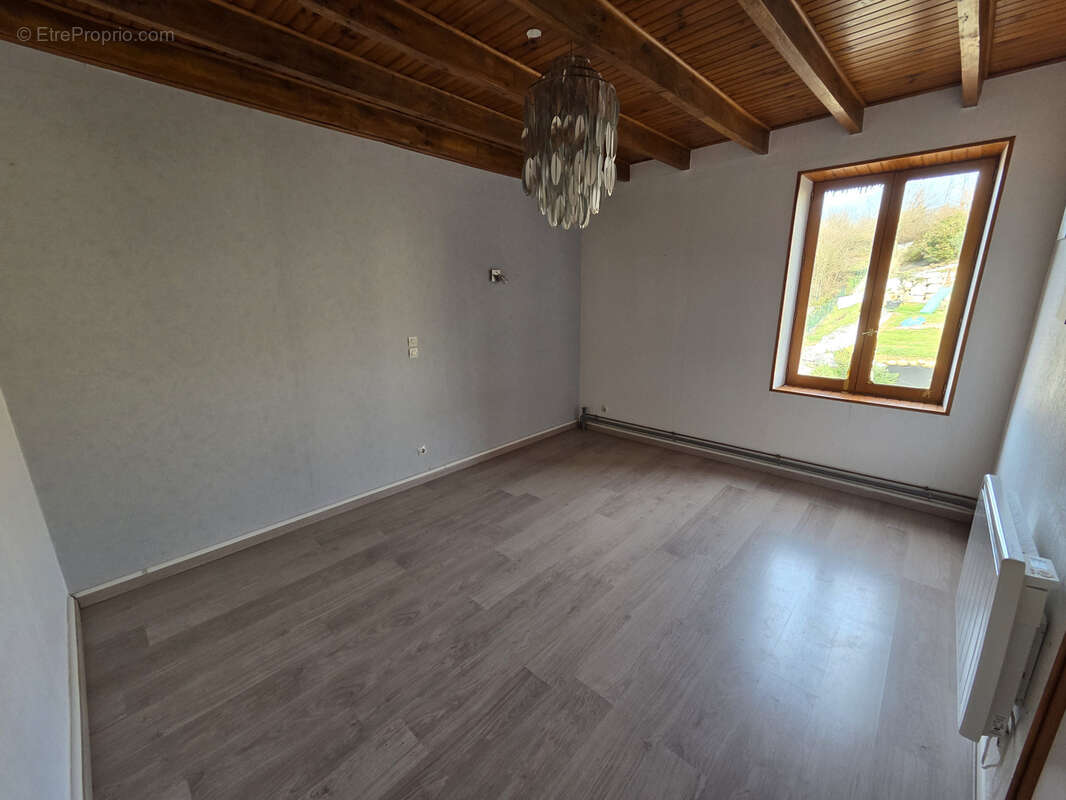 Maison à CLONAS-SUR-VAREZE