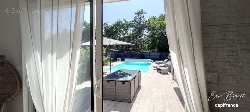 AUDENGE - Maison récente de standing avec piscine chauffée et 4 chambres - photo 3