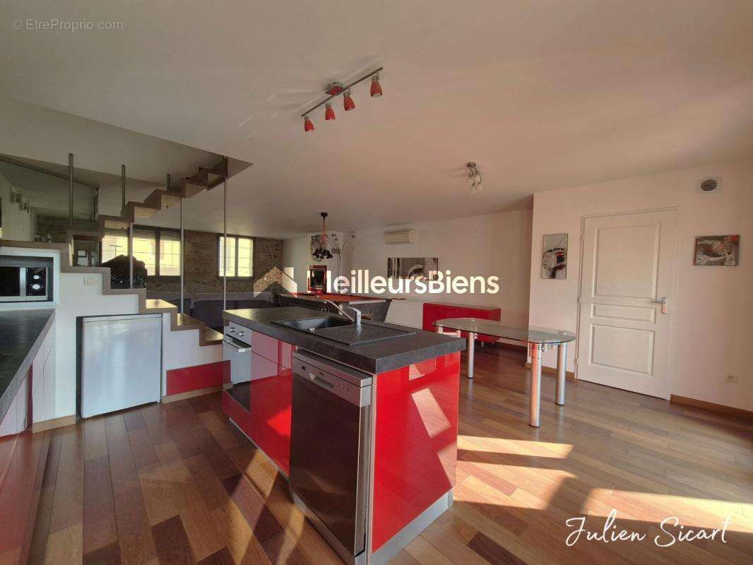 Maison à VILLENEUVE-LA-RIVIERE