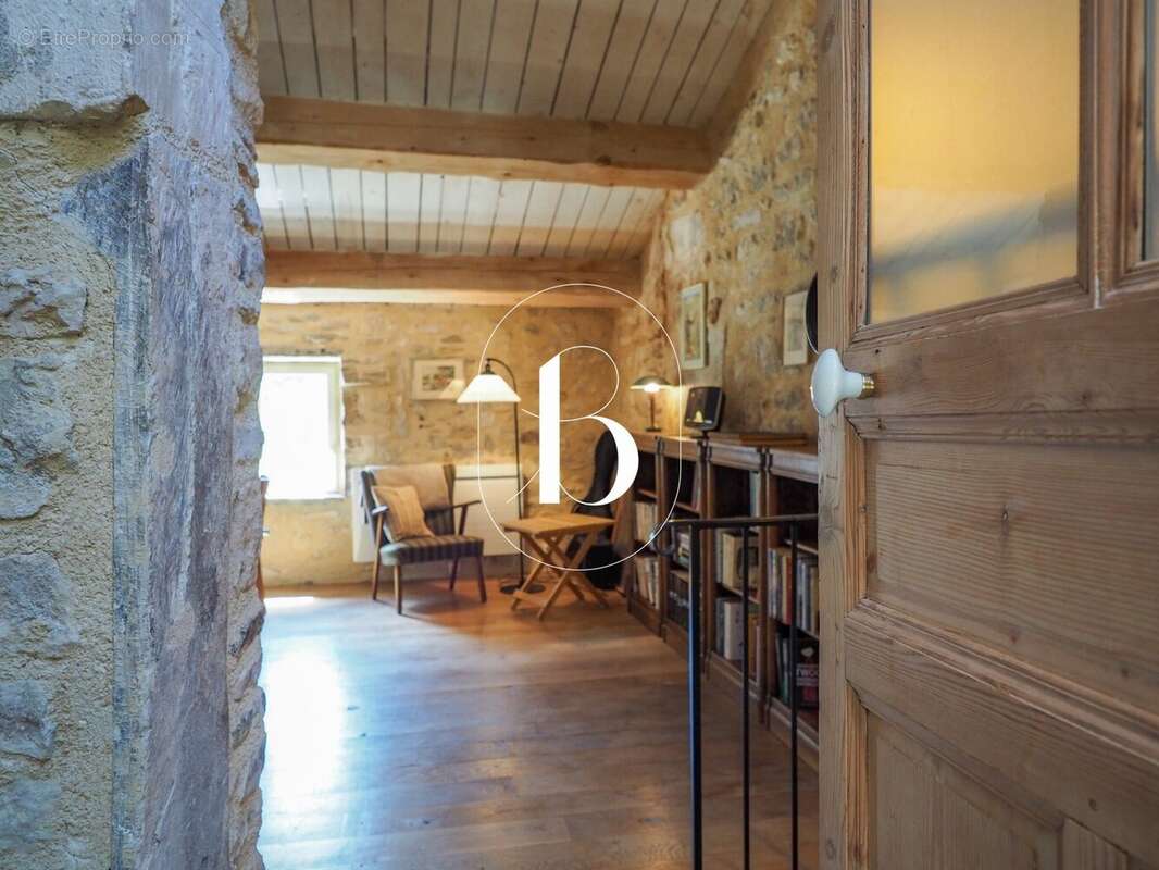 Maison à BARJAC