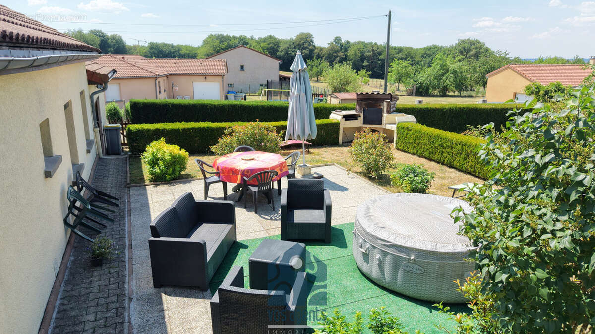 Maison plain-pied avec terrasse, garage et annexes - photo 15