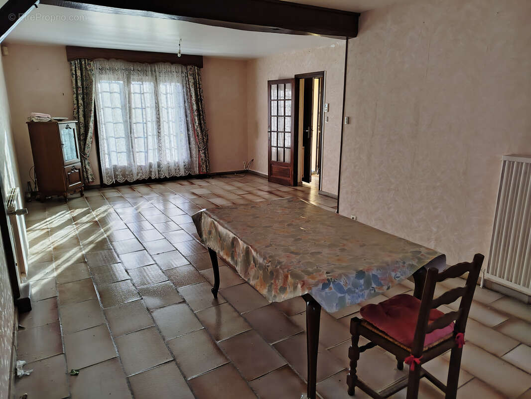 Maison à MONETEAU