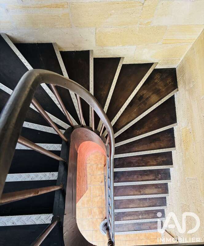 Maison 155 m² à Coutras  - photo 5