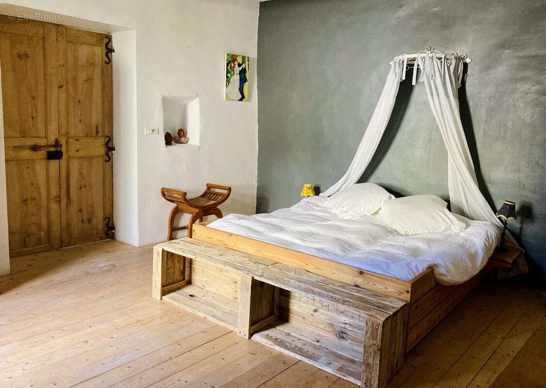 Maison à CROS