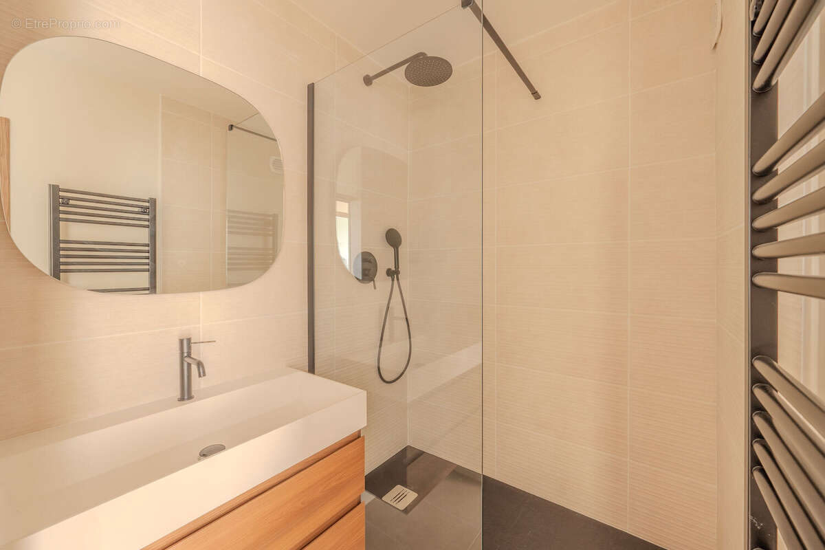 Appartement 90 m² à Paris-15e  - photo 7