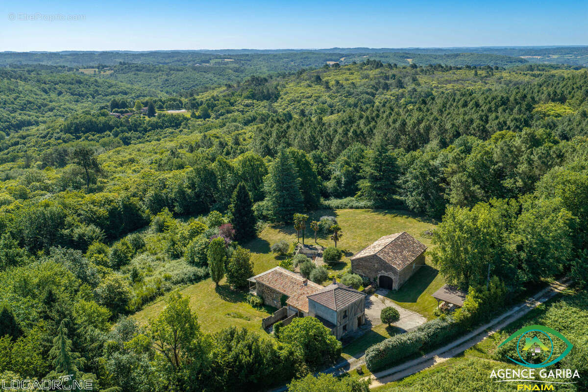 Maison à BLANQUEFORT-SUR-BRIOLANCE