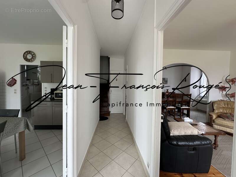BLAINVILLE SUR MER, maison de caractère d'une surface de 145 m² avec vue mer au deuxième étage!!! - photo 7