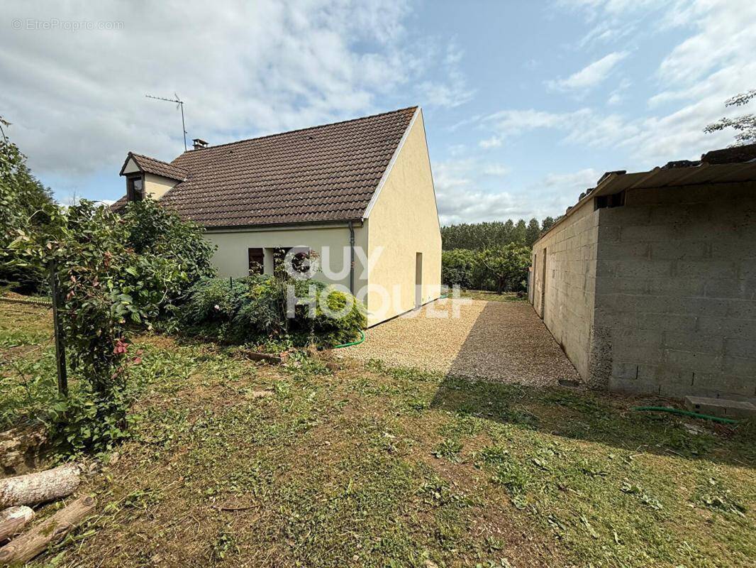 Maison à MARQUEGLISE