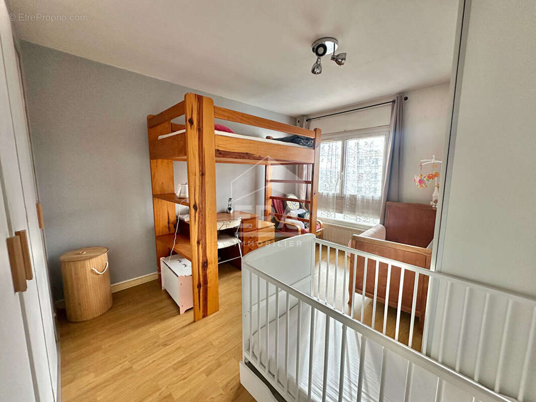 Appartement à HOUILLES