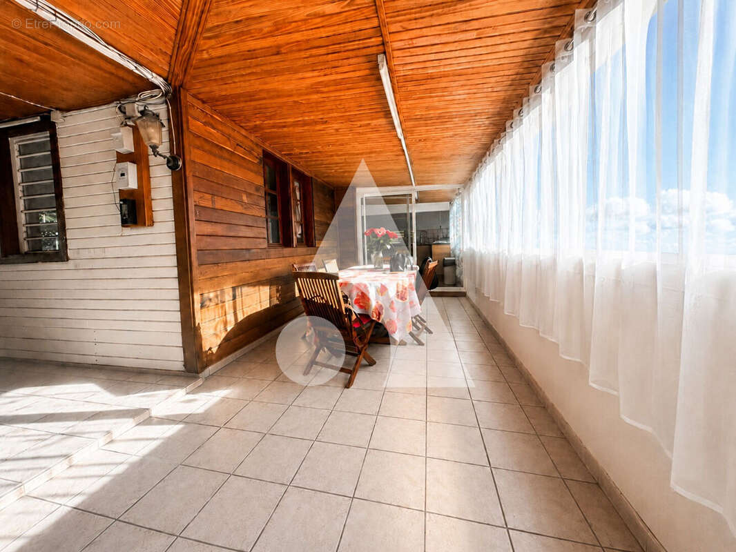 En exclusivité ! Maison F6 fort potentiel sur plus de 660m² à la Ravine des Cabris - photo 7