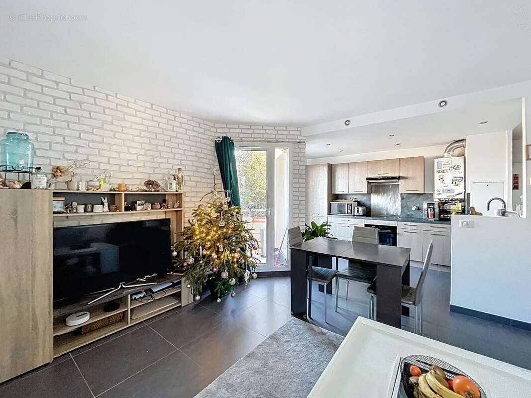 Appartement à ELANCOURT