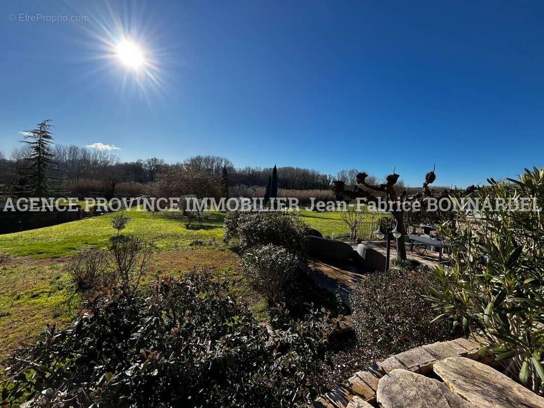 Maison à SUZE-LA-ROUSSE