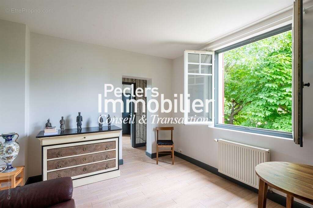 Maison de caractère familiale dans le triangle d'or - photo 10