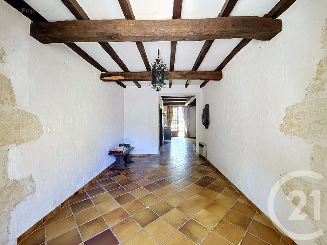 Maison 288 m² à Vic-Fezensac  - photo 10