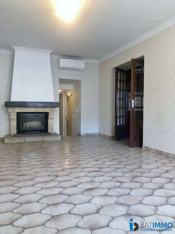 Maison à LABRUGUIERE