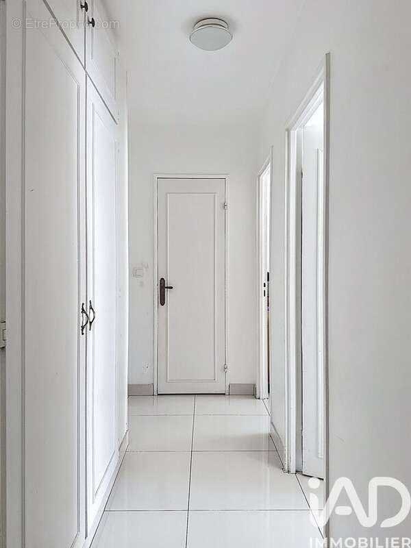 Photo 7 - Appartement à VILLENEUVE-LA-GARENNE