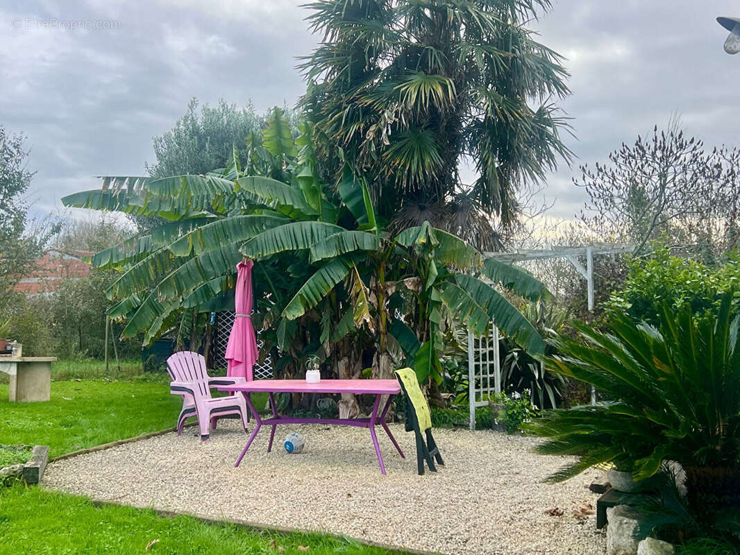 Maison à SAINT-JUST-LUZAC