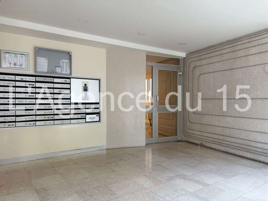 Appartement à PARIS-15E