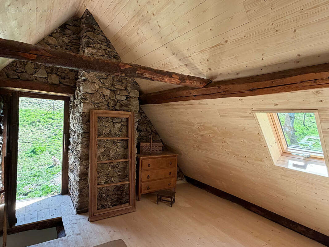 Propriété rurale,3 granges,5 Ha,source,09800 - photo 10