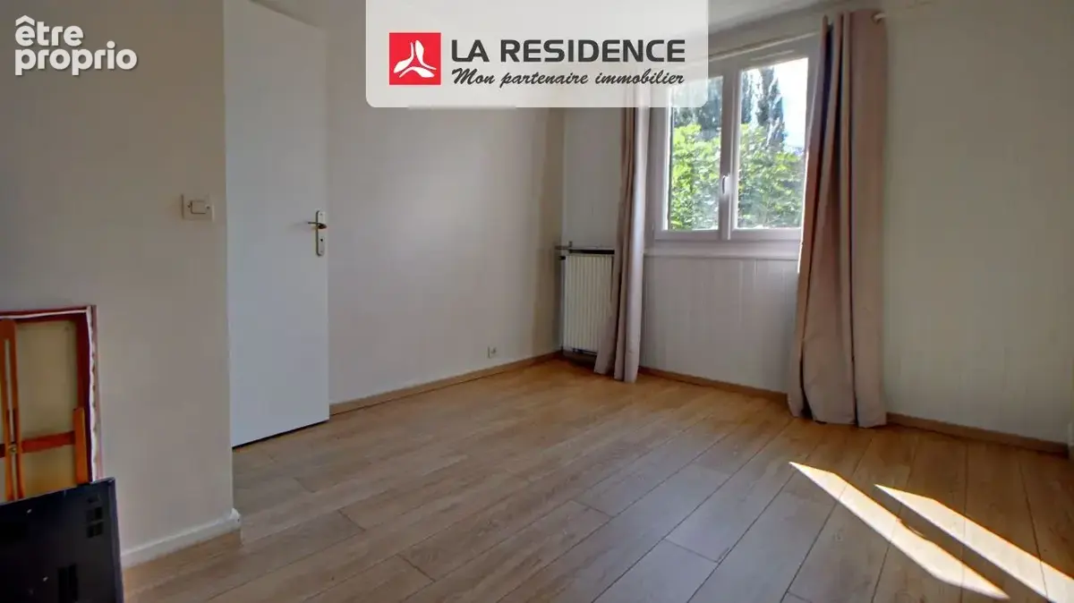 Maison 9 pièces 188 m² à vendre à Plaisir (78370) - photo 9