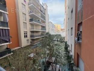 Appartement à MARSEILLE-1E