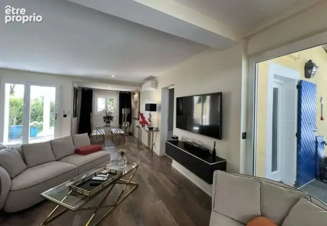 Maison rénovée avec jardin et piscine - photo 4