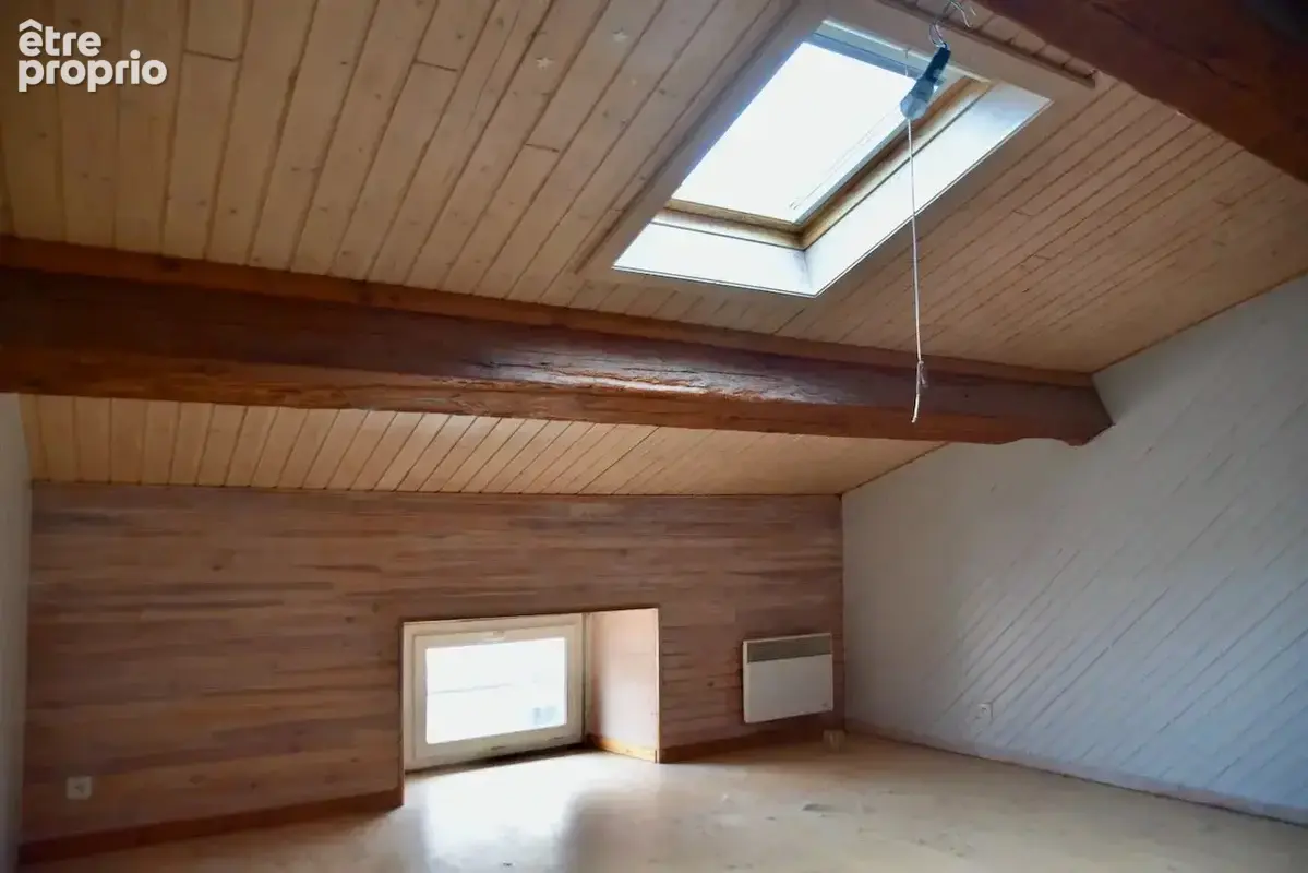 REVEL - Hypercentre - Maison de ville de 119 m2 + garage de - photo 5