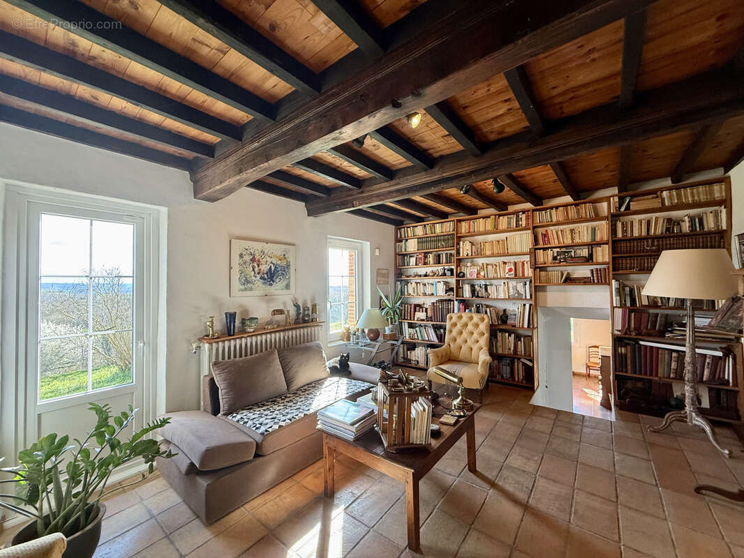 Maison à LE CASTERA