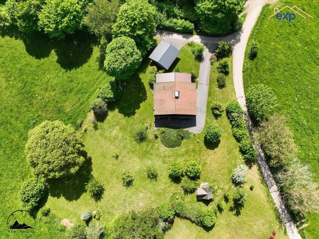 Maison à GIEZ