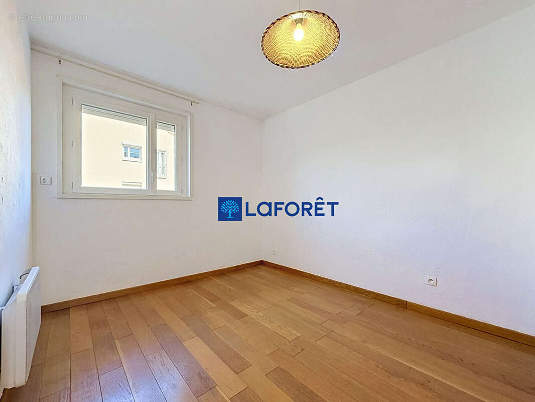 Appartement à CARQUEIRANNE