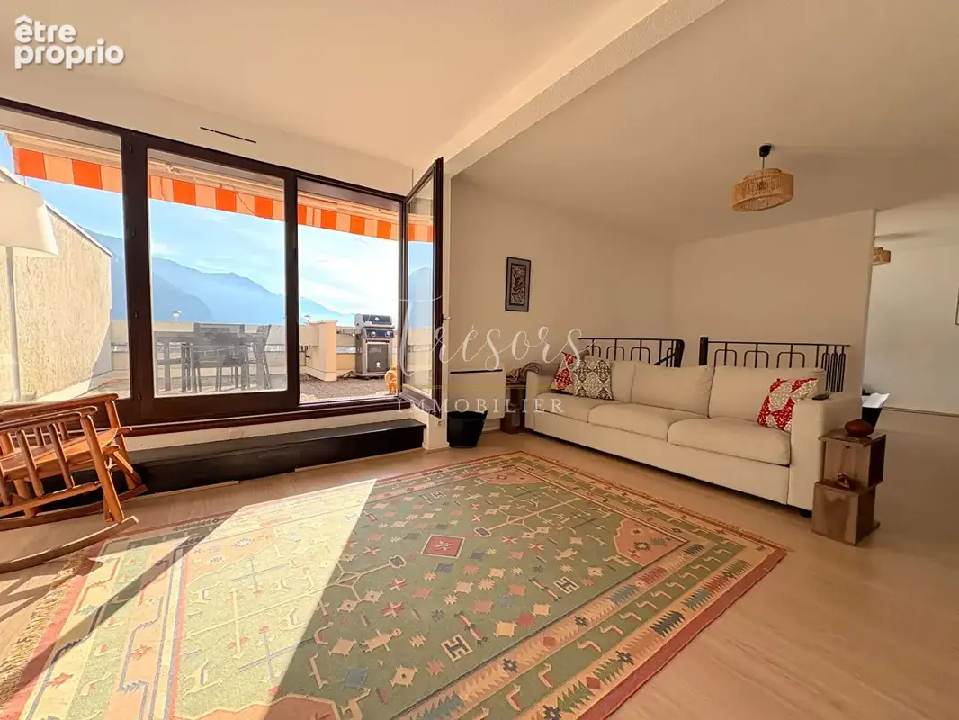 Annecy le Vieux, duplex d'exception en attique de 154 m2 - photo 2