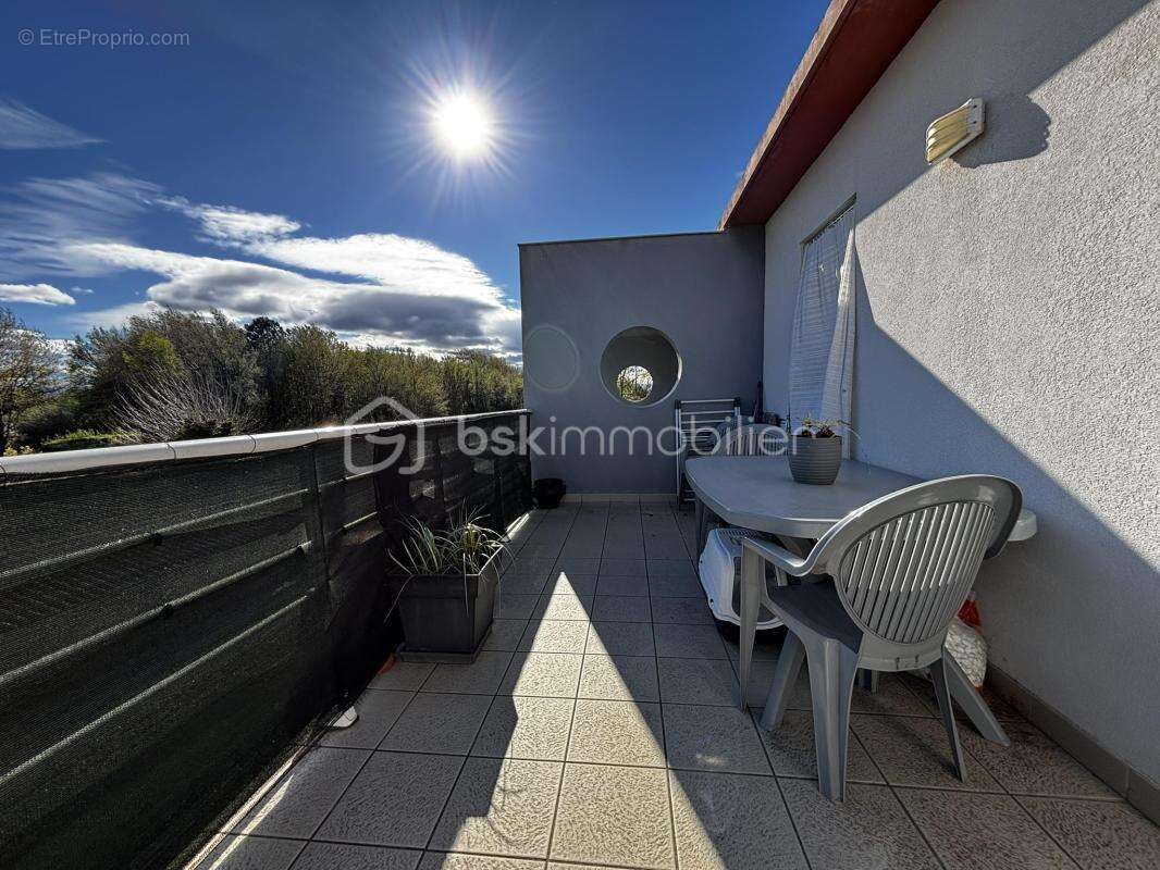 Appartement à BAHO