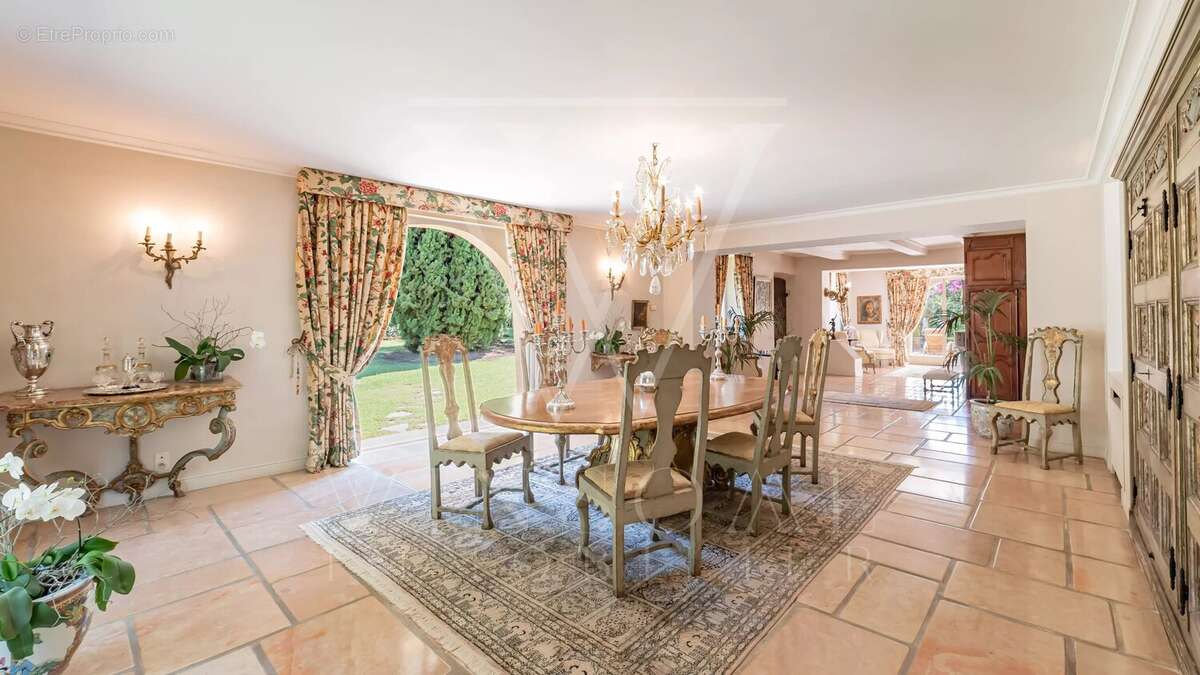 Maison à AURIBEAU-SUR-SIAGNE