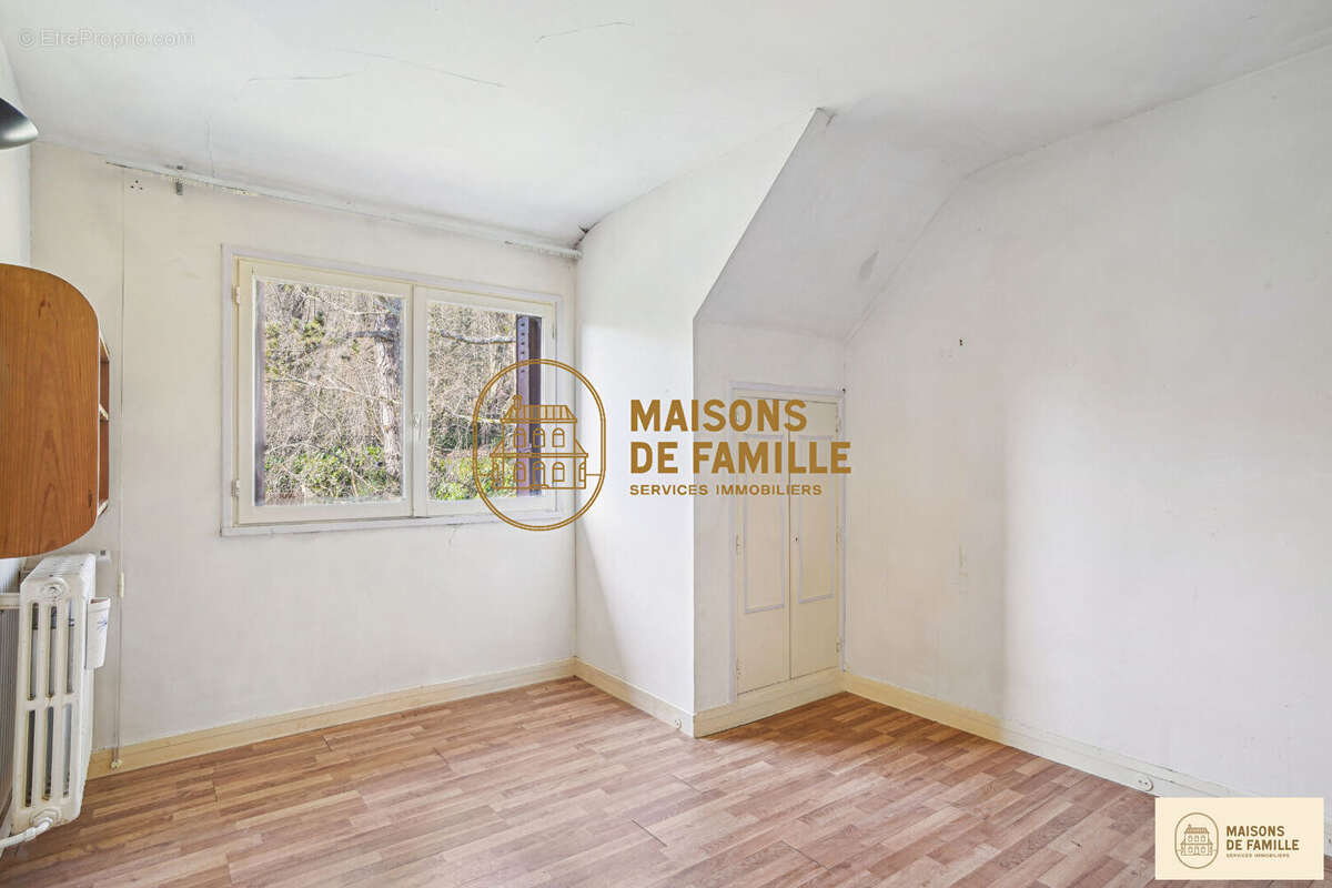 Maison à LA CELLE-SAINT-CLOUD