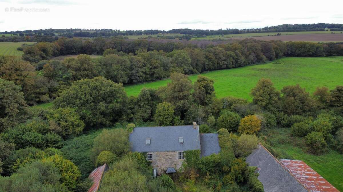 Maison à SAINT-GILLES-VIEUX-MARCHE