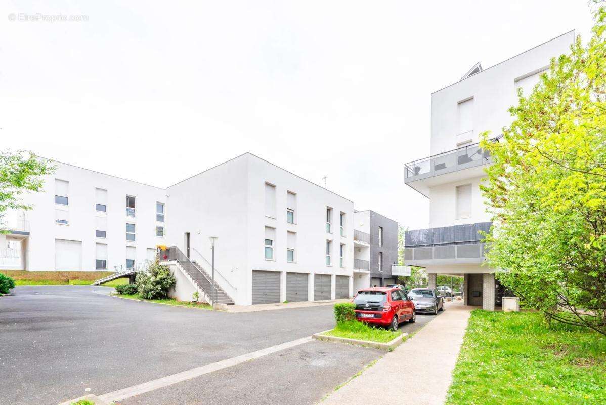Duplex lumineux 4 pièces à Stains avec extérieurs - photo 17