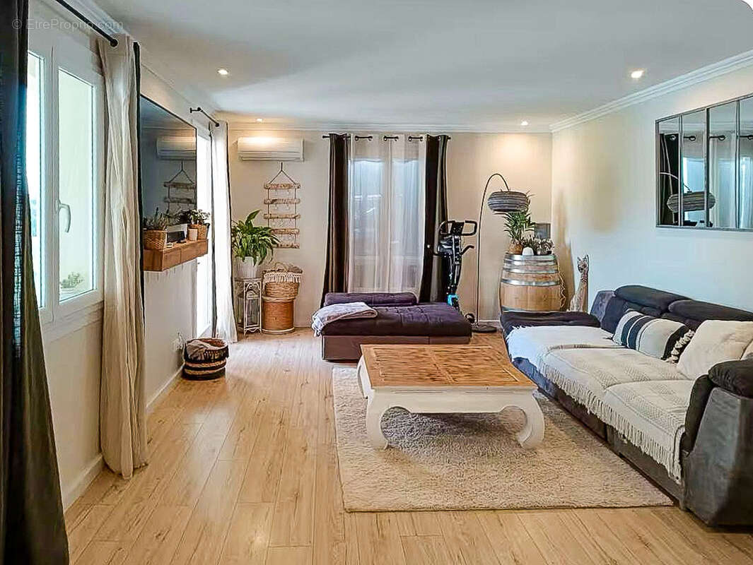 Villa T6 avec piscine et dépendance vue mer et montagnes - photo 2