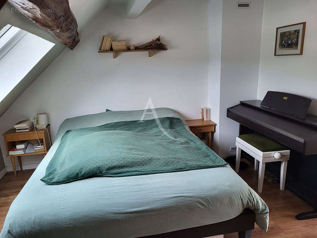 Maison à BURES-SUR-YVETTE