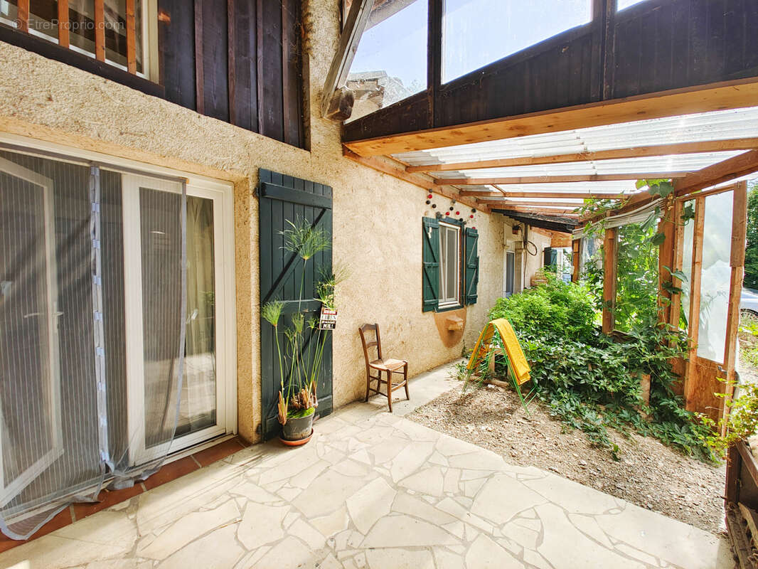 Maison à TERREBASSE