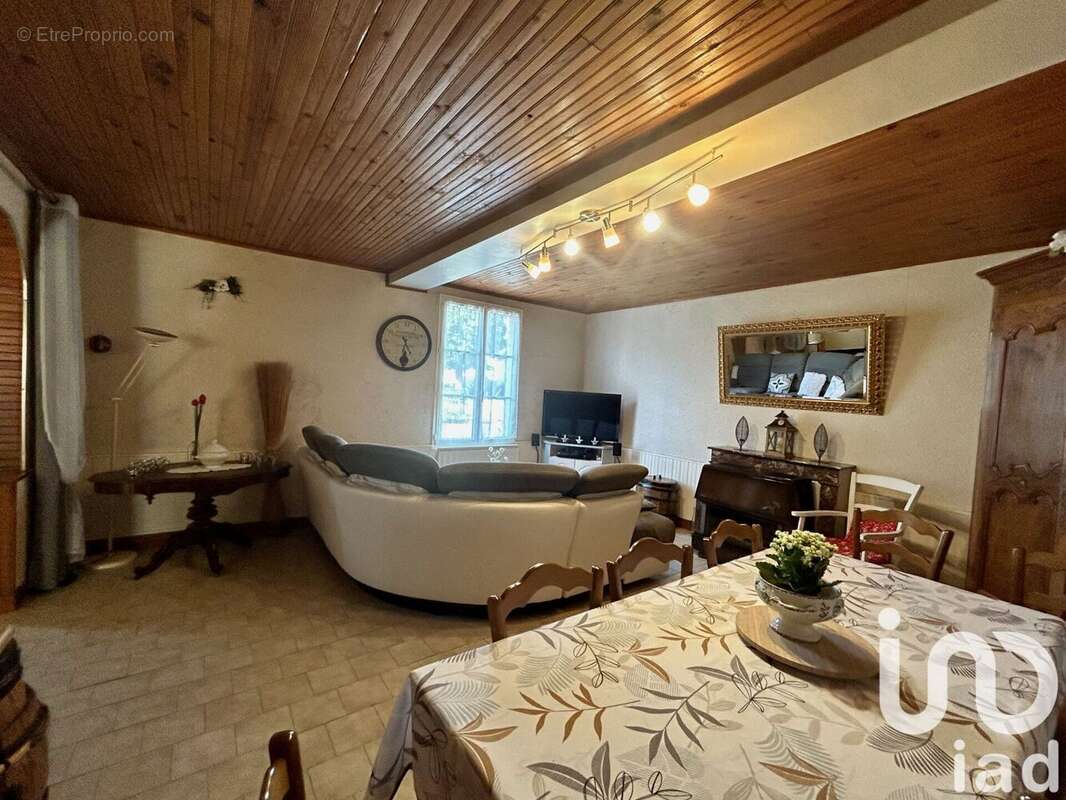 Photo 8 - Maison à ALLONNES