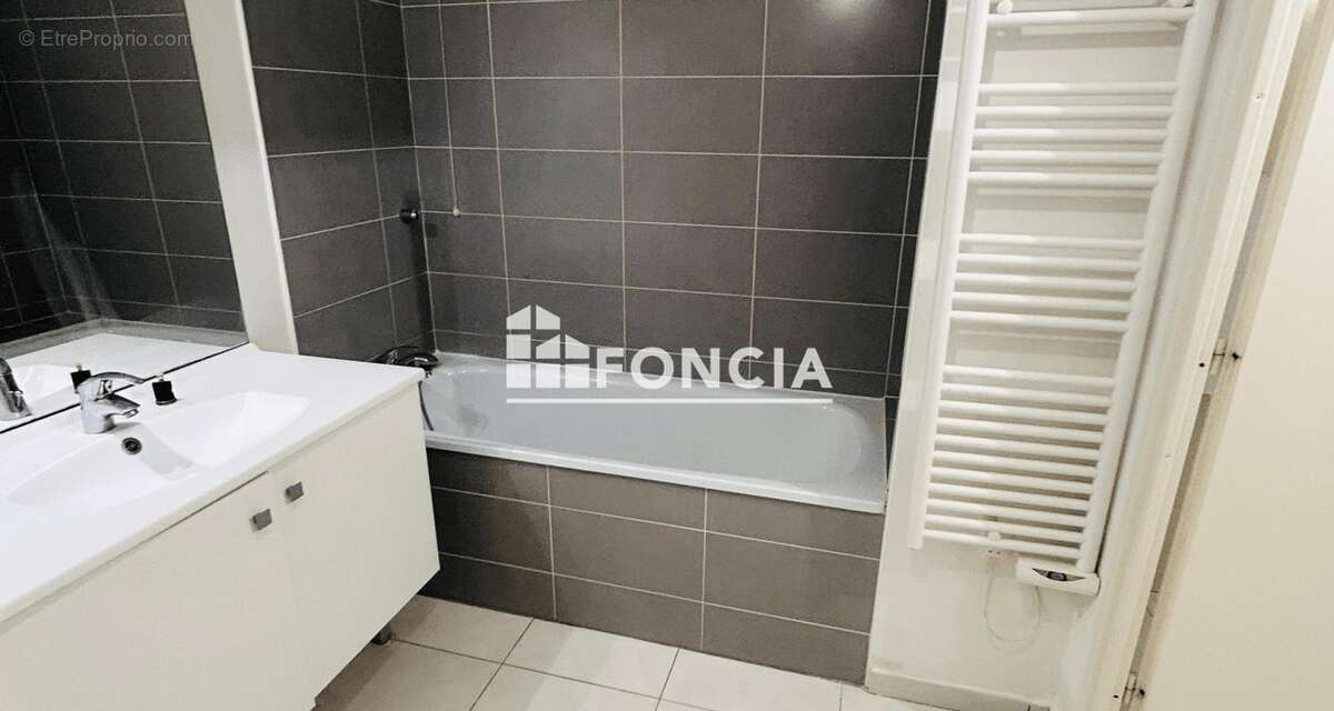 Appartement à MARSEILLE-8E