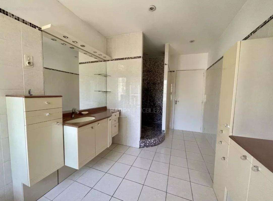 Mas familial sur 8000m2 de terrain à Arles - photo 21