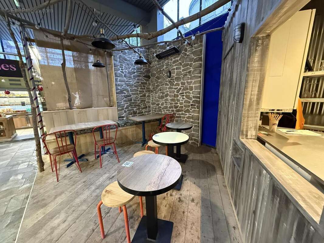 Photo 4 - Commerce à TROYES