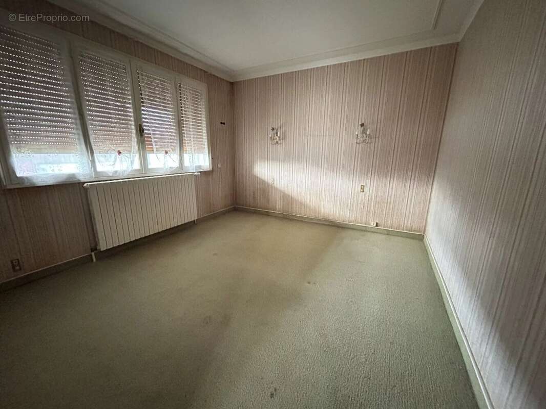 Maison à MONCOUTANT