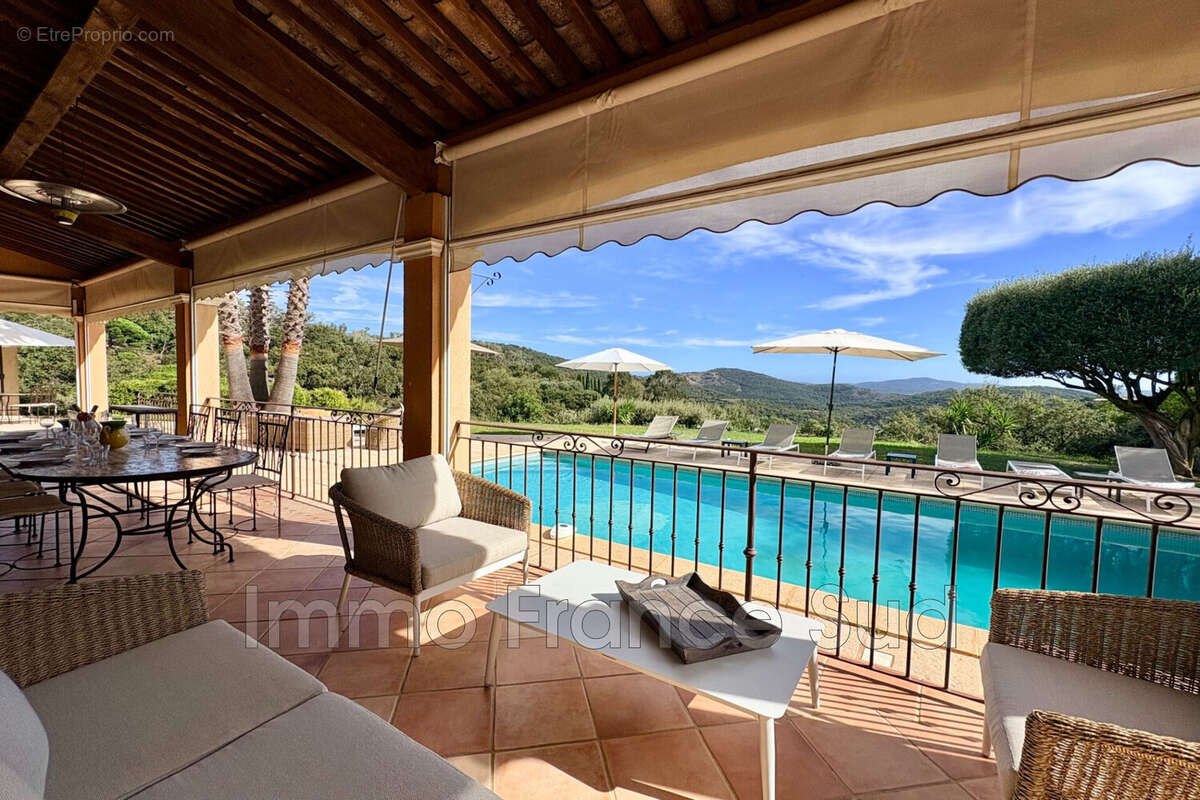 Maison à LA GARDE-FREINET