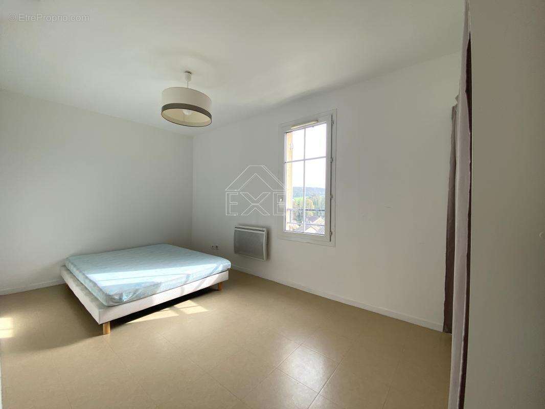 Appartement à BONNIERES-SUR-SEINE