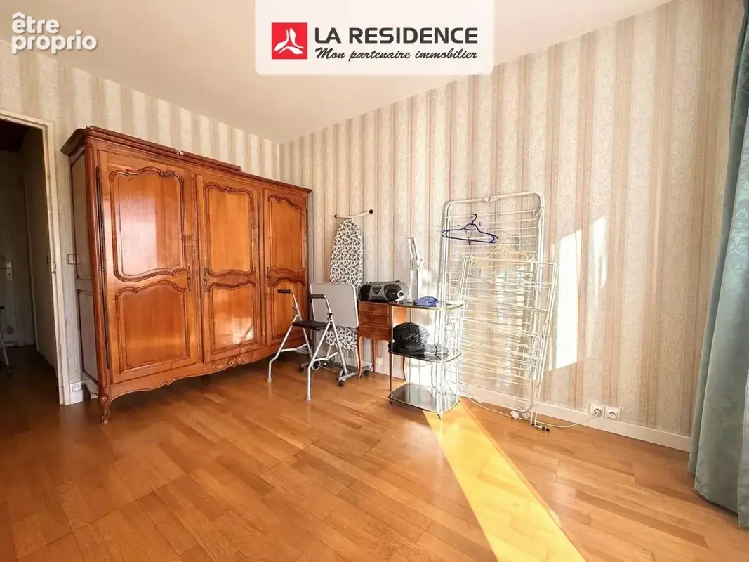 Appartement 3 pièces 63 m² à vendre à Velizy-Villacoublay (78140) - photo 3
