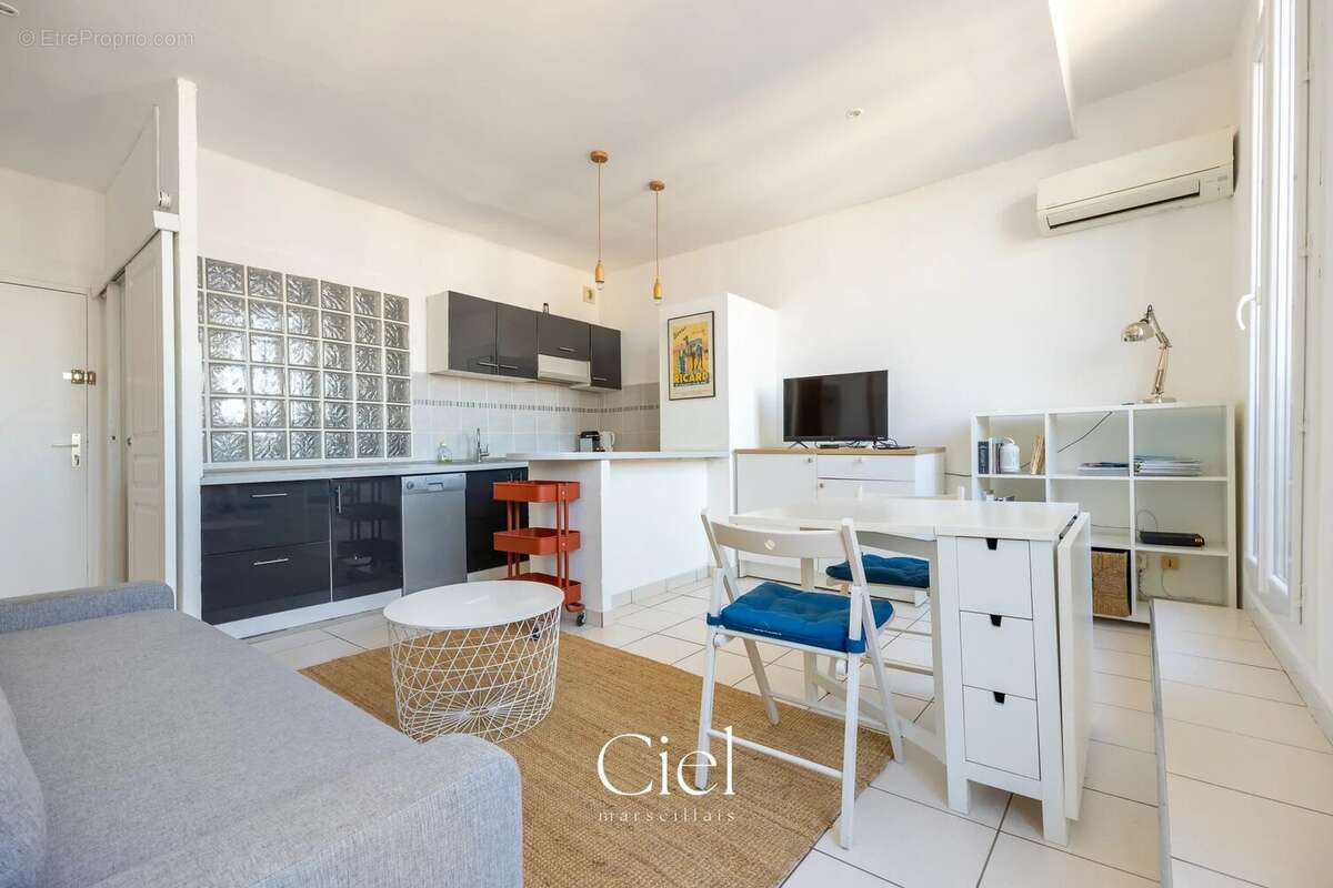 Appartement à MARSEILLE-1E